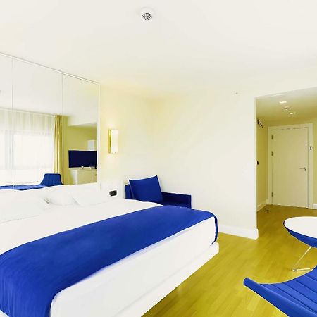 Orbi Twin Towers Aparthotel With Sea View Батуми Екстериор снимка