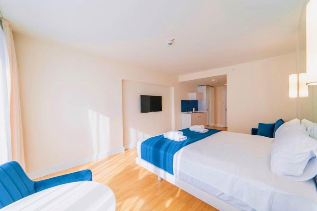 Orbi Twin Towers Aparthotel With Sea View Батуми Екстериор снимка