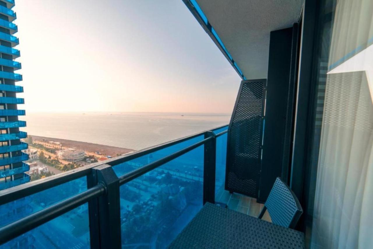 Orbi Twin Towers Aparthotel With Sea View Батуми Екстериор снимка