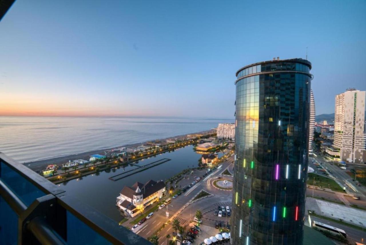 Orbi Twin Towers Aparthotel With Sea View Батуми Екстериор снимка