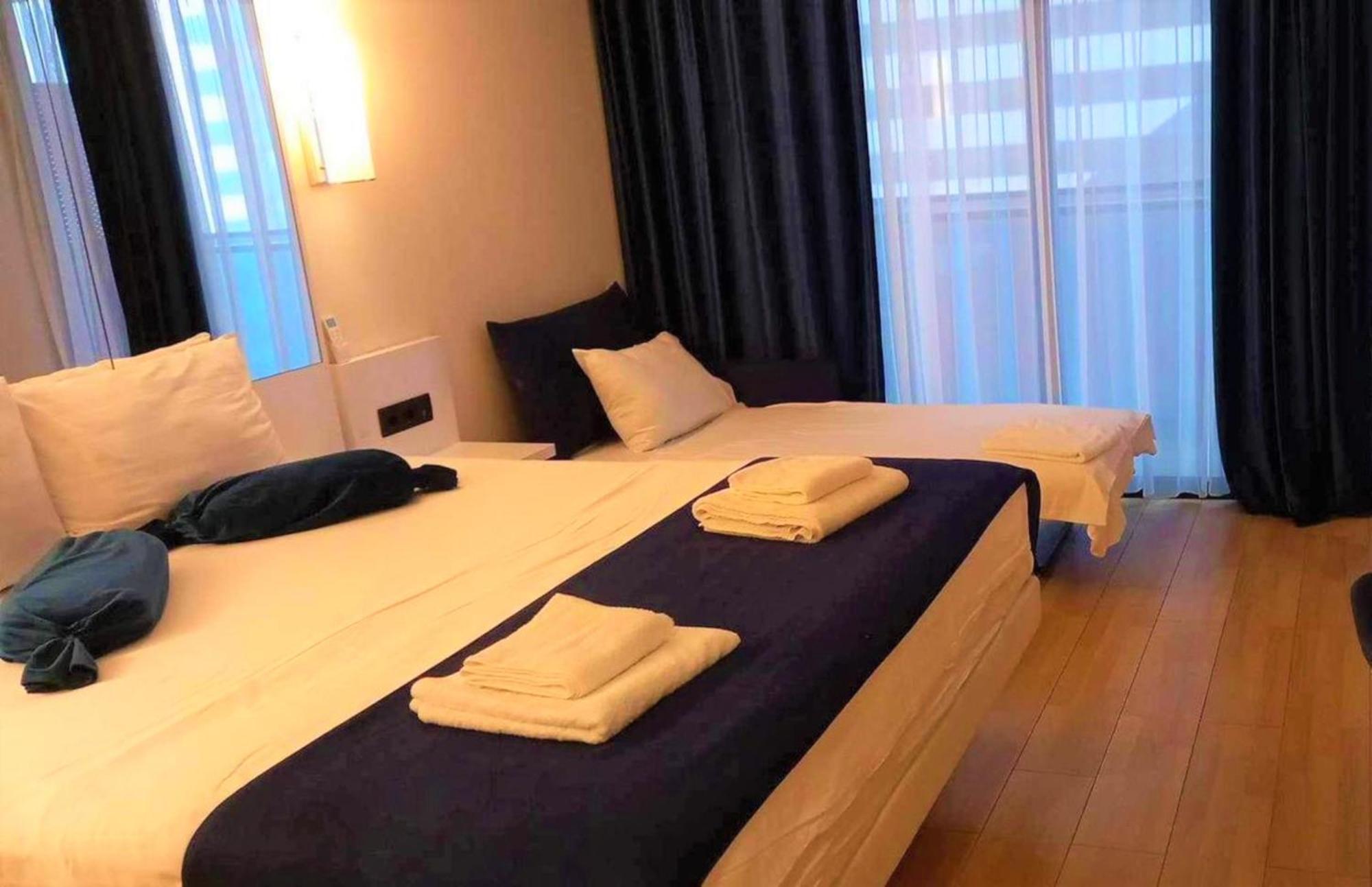 Orbi Twin Towers Aparthotel With Sea View Батуми Екстериор снимка