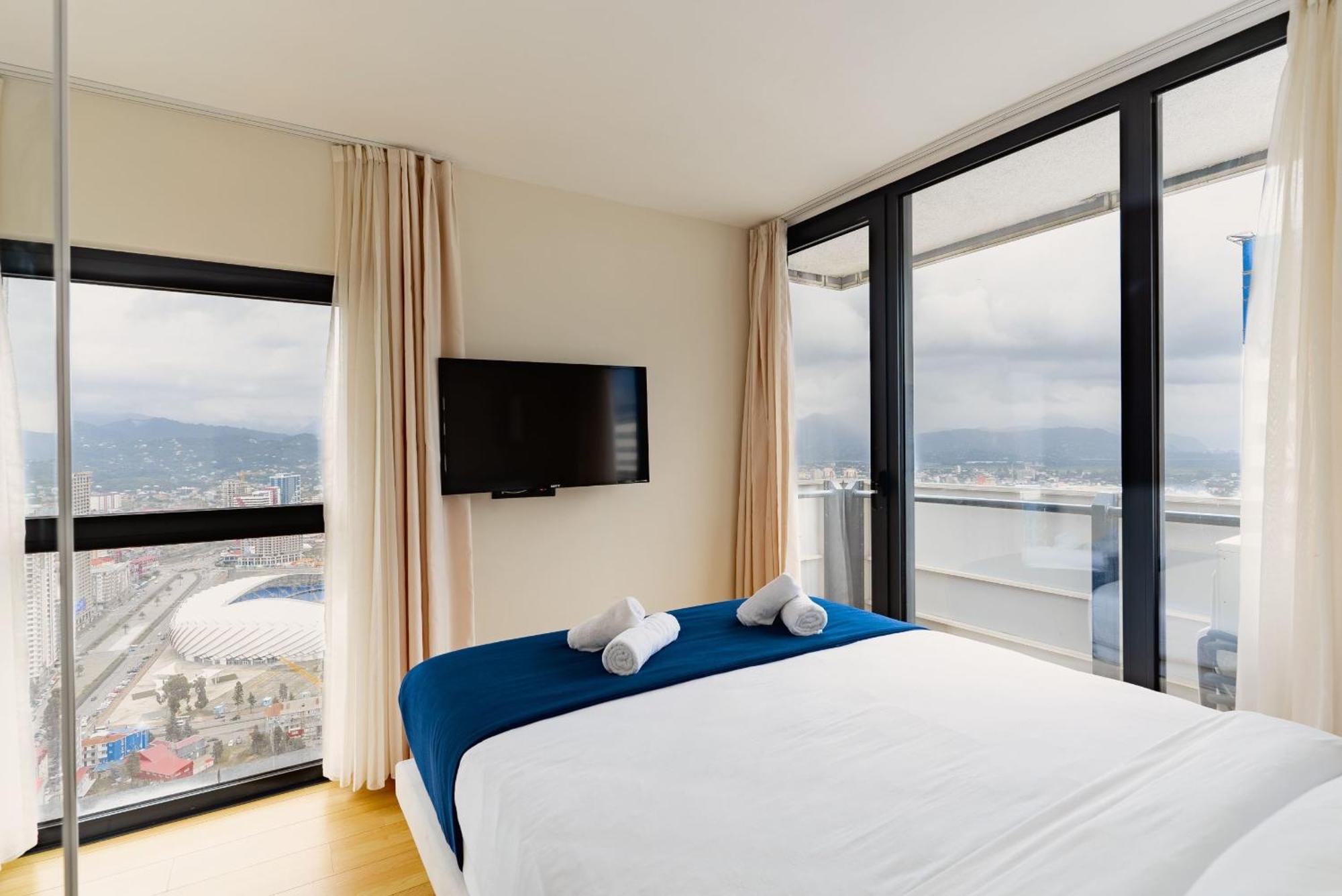 Orbi Twin Towers Aparthotel With Sea View Батуми Екстериор снимка