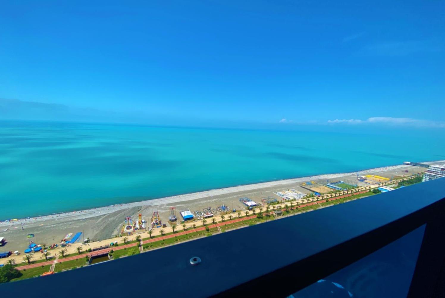 Orbi Twin Towers Aparthotel With Sea View Батуми Екстериор снимка